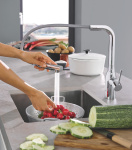 Смеситель для кухни GROHE Essence с вытяжным изливом 2jet, хром (30504000)