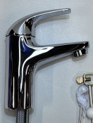 Смеситель для раковины GROHE BauCurve, хром (32805000/U), уцененный товар