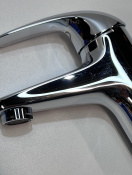 Смеситель для раковины GROHE BauCurve, хром (32805000/U), уцененный товар