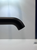 Смеситель для раковины GROHE Essence без донного клапана, L-size, фантомный черный (24177KF1/U), уцененный товар