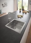 Смеситель для кухни GROHE Essence с вытяжным изливом 2jet, суперсталь (30504DC0)