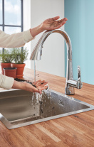 Смеситель для кухни GROHE Zedra Touch сенсорный с вытяжным душем 3jet, хром (30219002)