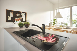 Смеситель для кухонной мойки GROHE Eurosmart с поворотным изливом, матовый черный (332812433)