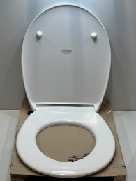 Сиденье для унитаза с микролифтом GROHE Bau Ceramic, альпин-белый (39493000/U), уцененный товар
