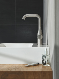 Смеситель для раковины GROHE Essence с донным клапаном, L-size, суперсталь (24174DC1)