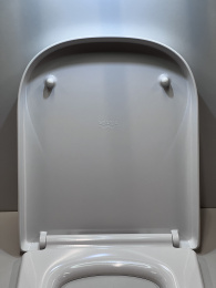 Сиденье для унитаза с микролифтом GROHE Euro Ceramic, альпин-белый (39330002/U), уцененный товар