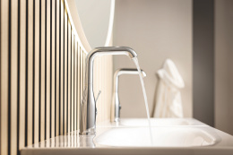 Смеситель для раковины GROHE Essence с донным клапаном, L-size, хром (24174001)