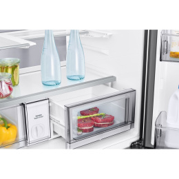 Холодильник Samsung RM90F67C1WWT Bespoke AI  с 9-дюймовым дисплеем, 539 л