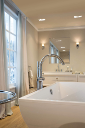 Внешняя часть смесителя для ванны GROHE Grandera напольного монтажа, хром (23318000)