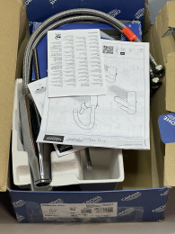 Смеситель для раковины GROHE Essence, хром (23541001/U), уцененный товар