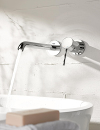 Смеситель для раковины GROHE Essence в комплекте со встроенным механизмом (1000205)