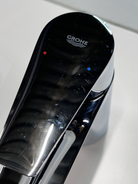 Смеситель для раковины GROHE BauEdge с ограничителем температуры, XL-Size, хром (23761001/U), уцененный товар