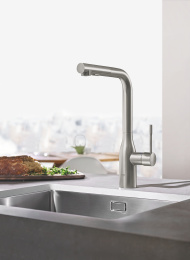 Смеситель для кухни GROHE Essence с вытяжным изливом 2jet, суперсталь (30504DC0)