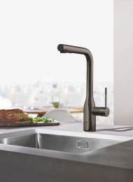 Смеситель для кухни GROHE Essence с вытяжным изливом 2jet, темный графит глянцевый (30504A00)