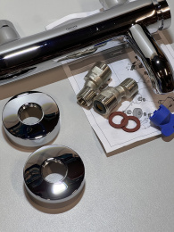 Смеситель для ванны GROHE Essence, хром (33624001/UB), уцененный товар