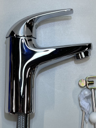 Смеситель для раковины GROHE BauCurve, хром (32805000/U), уцененный товар