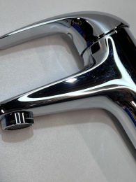 Смеситель для раковины GROHE BauCurve, хром (32805000/U), уцененный товар