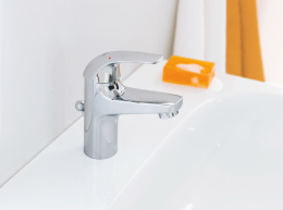 Смеситель для раковины GROHE BauCurve, хром (32805000)