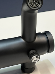 Смеситель для ванны GROHE Essence, фантомный черный (25250KF1), уцененный товар