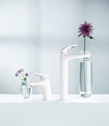 Смеситель для раковины GROHE Eurostyle, S-Size, белая луна (33558LS3)