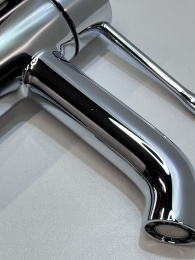 Смеситель для раковины GROHE Essence без донного клапана, S-size, хром (24172001/U2), уцененный товар