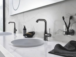 Смеситель для раковины GROHE Essence с донным клапаном, L-Size, темный графит глянец (32628A01)
