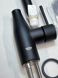 Смеситель для раковины GROHE Essence без донного клапана, L-size, фантомный черный (24177KF1/U), уцененный товар
