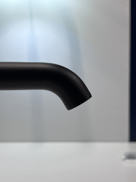 Смеситель для раковины GROHE Essence без донного клапана, L-size, фантомный черный (24177KF1/U), уцененный товар