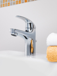 Смеситель для раковины GROHE BauCurve, хром (32805000/U), уцененный товар