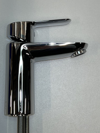 Смеситель для раковины GROHE BauEdge, S-size, хром (23330000/U1), уцененный товар
