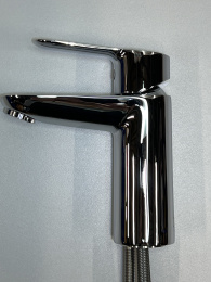 Смеситель для раковины GROHE BauEdge, S-size, хром (23330000/U1), уцененный товар