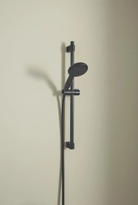 Душевой гарнитур GROHE Tempesta 110, 2 режима струи, душевая штанга 600 мм, 7,4 л/мин, черный (261622433)