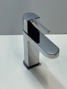 Смеситель для раковины GROHE Plus, S-size, хром (33163003/U1), уцененный товар