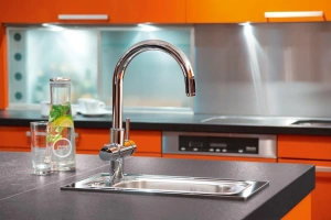 Комплект для кухни GROHE Red Basic Duo, смеситель и бойлер размера M, хром (30320000)