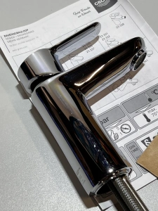Смеситель для раковины GROHE BauEdge, S-size, хром (23330000/UB), уцененный товар