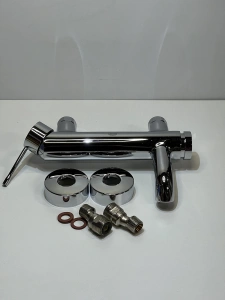 Смеситель для ванны GROHE Essence, хром (33624001/U), уцененный товар