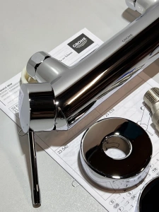 Смеситель для ванны GROHE Essence, хром (33624001/UA), уцененный товар