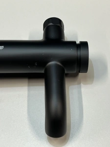 Смеситель для ванны GROHE Essence, фантомный черный (25250KF1), уцененный товар