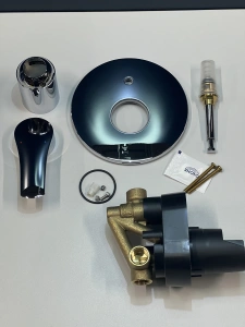 Смеситель для ванны GROHE Eurosmart в комплекте с монтажной частью, хром (33305003/U), уцененный товар