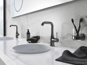 Смеситель для раковины GROHE Essence с донным клапаном, L-Size, темный графит глянец (32628A01)