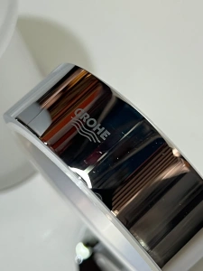 Дозатор жидкого мыла GROHE Essentials с держателем, хром (40448001/U), уцененный товар