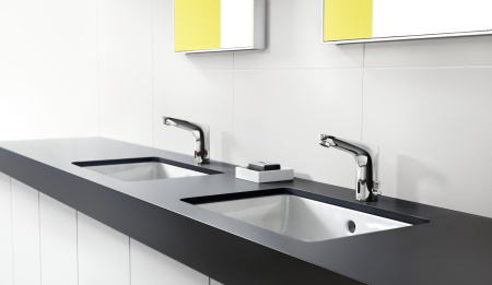 Смеситель для раковины hansgrohe Focus 130 электронный, с регулировкой температуры, питание от батареи 6V, со сливным гарнитуром 31171000, хром
