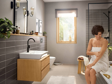 Смеситель для раковины hansgrohe Rebris E 210, с поворотным изливом, со сливным гарнитуром 72576670, матовый черный