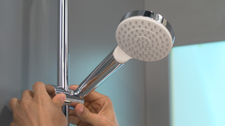 Душевой гарнитур hansgrohe Crometta 100 1jet EcoSmart со штангой 65 см 26655400, белый/хром