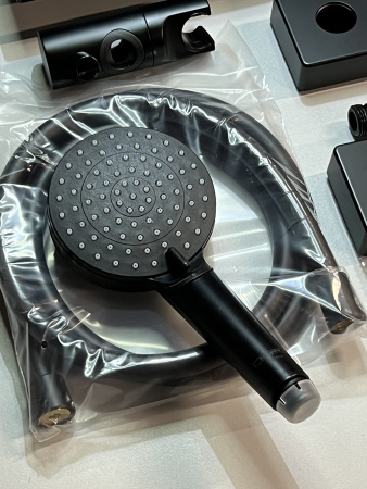 Душевая система hansgrohe Vernis Shape 230 1jet с термостатом 26286670/U, матовый черный, уцененный товар