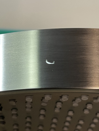 Верхний душ hansgrohe Rainfinity 360 1jet с настенным креплением 26230340/U, шлифованный черный хром, уцененный товар