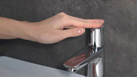 Смеситель для раковины hansgrohe Talis Select E 110 71750000/U, хром, уцененный товар