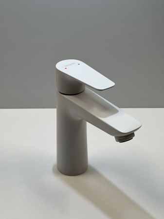 Смеситель для раковины hansgrohe Talis E 110, со сливным гарнитуром 71710700/U1, матовый белый, уцененный товар