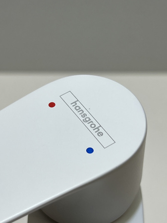 Смеситель для раковины hansgrohe Talis E 110, со сливным гарнитуром 71710700/U1, матовый белый, уцененный товар