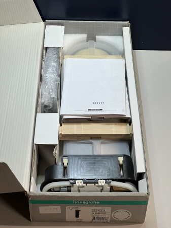 Внешняя монтажная часть hansgrohe sBox с овальной розеткой 28020000/U, хром, уцененный товар